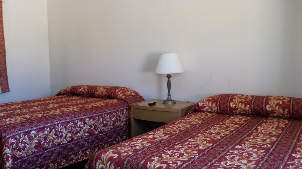Lido Hotel Huntington Park Oda fotoğraf